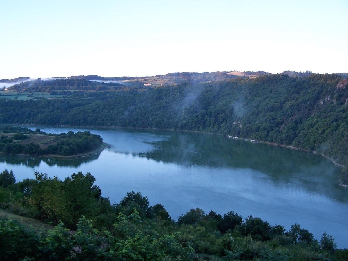 O Fil De L'Eau - Gite En Bord De Lac Saint-Jean-Saint-Maurice-sur-Loire Extérieur photo